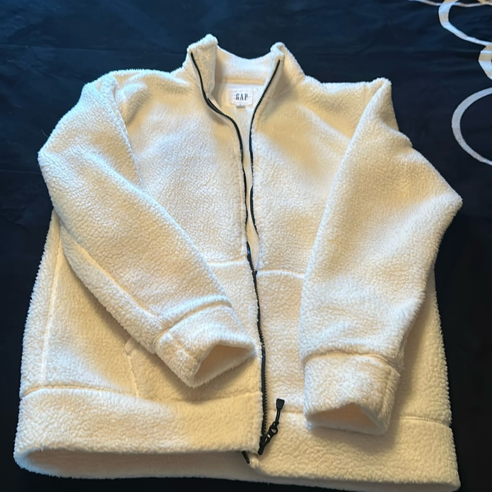 GAP sweater white